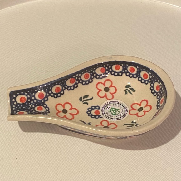 Polish Pottery Other - NWT Wiza Boleslawiec Polish Pottery Spoon Rest Signed Poland Red Daisies